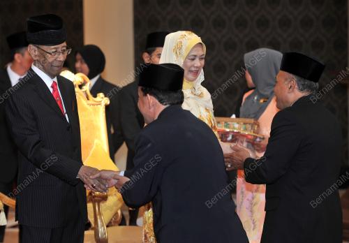 KL05_10122016_AGONG