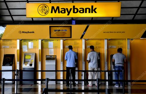 MAYBANK TAWAR PROGRAM BANTUAN BANJIR