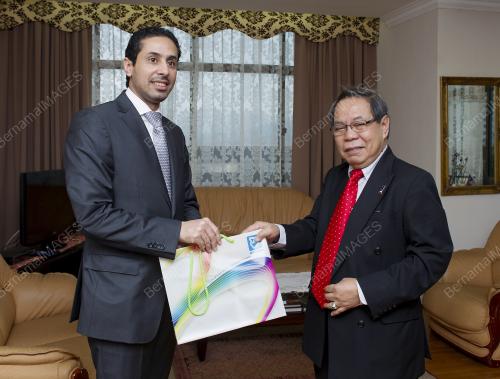 KL05_11022015_KUNJUNGAN