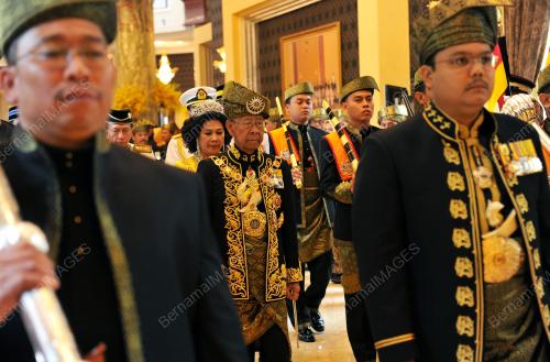 KL05_11042012_AGONG