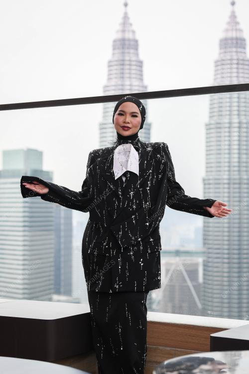 AINA ABDUL