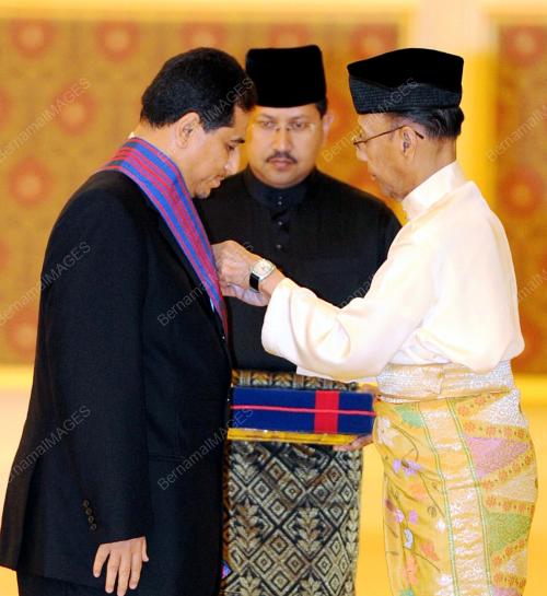 KL05_11122012_AGONG