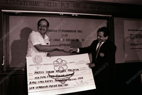 PENYAMPAIAN CEK