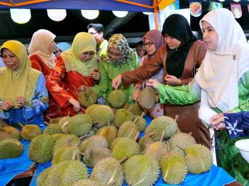 KL05_12072012_MITI_DURIAN