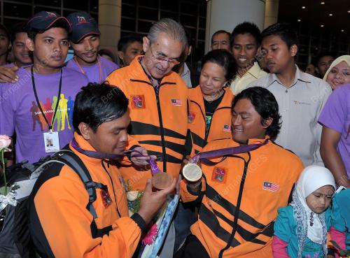 KL05_12092012_PARALIMPIK