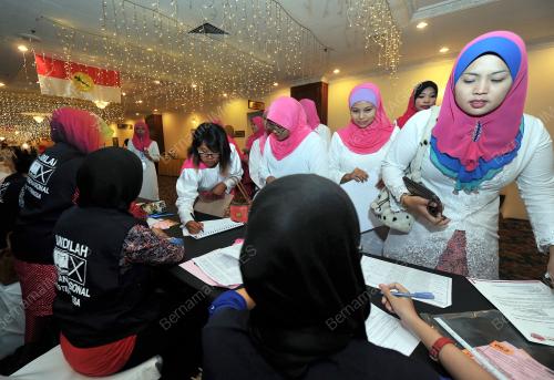 KL05_12102013_PUTERI