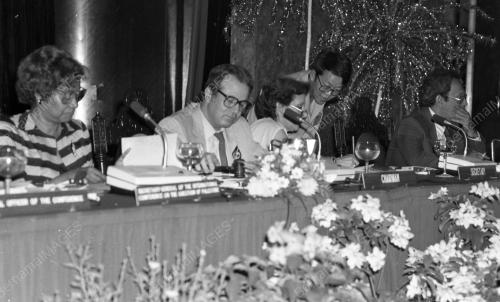 KL05_13012015_PERSIDANGAN