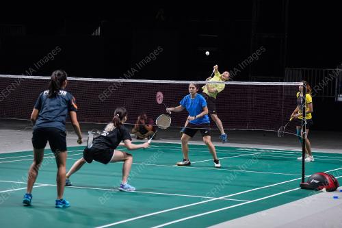 SKUAD BADMINTON LELAKI NEGARA
