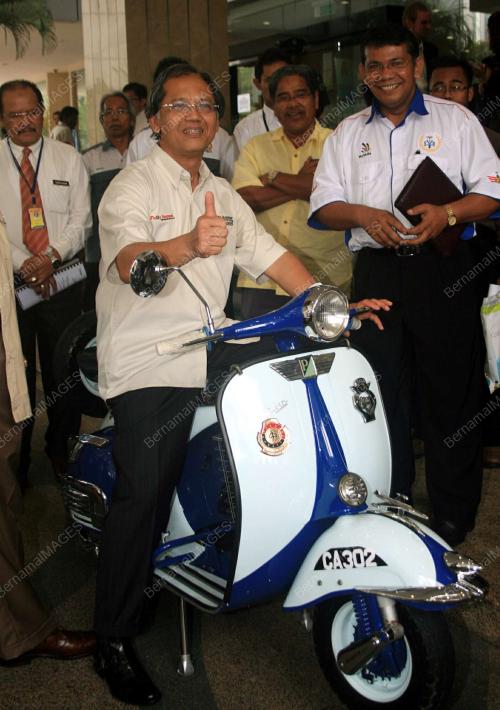 AHMAD FUAD ISMAIL