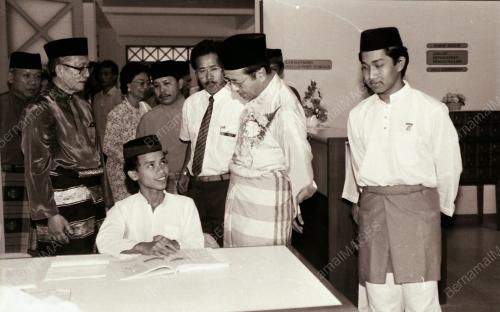 DATO' SERI DR. MAHATHIR BIN MOHAMAD