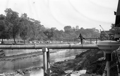 KL05_13081984_GELUNG_AIR
