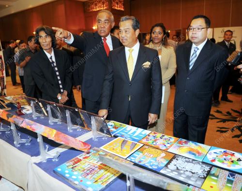 TAN SRI MUHYIDDIN MOHD YASSIN