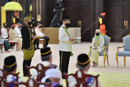 DATUK SERI ISMAIL SABRI YAAKOB