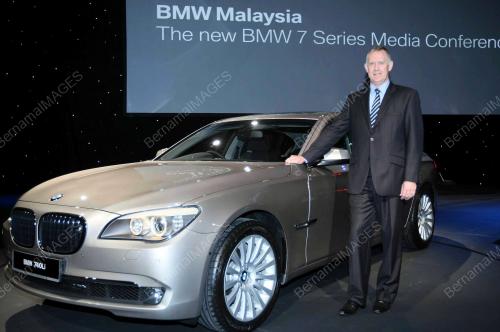 BMW 7 SERIES