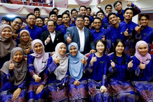 TAN SRI JOHARI ABDUL