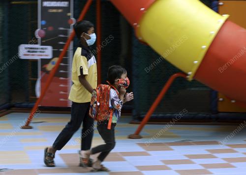 TINJAUAN CUTI SEKOLAH KETIKA PENULARAN COVID-19