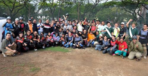 KL05_14042012_PAINTBALL