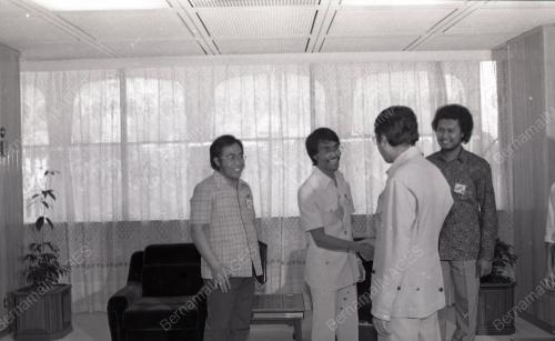 DR. MAHATHIR MOHAMAD