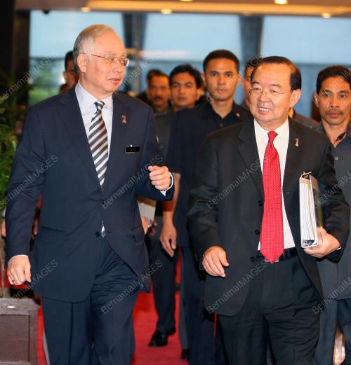 MOHD NAJIB TUN ABDUL RAZAK