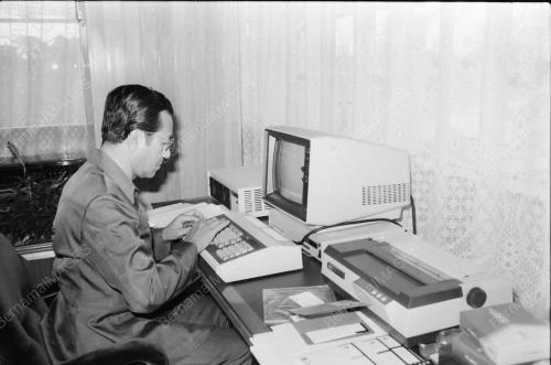 MAHATHIR