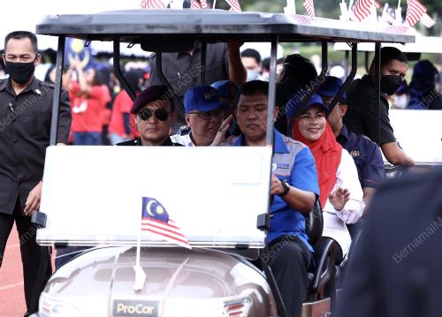 DATUK SERI ISMAIL SABRI YAAKOB