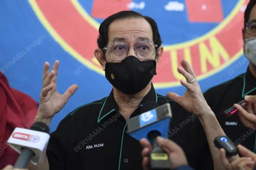 TAN SRI DZULKIFLI ABDUL RAZAK