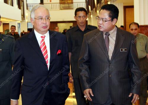 MOHD NAJIB TUN ABDUL RAZAK