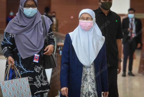 PERSIDANGAN PARLIMEN PENGGAL KETIGA
