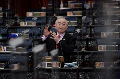 DATUK SERI DR WEE KA SIONG
