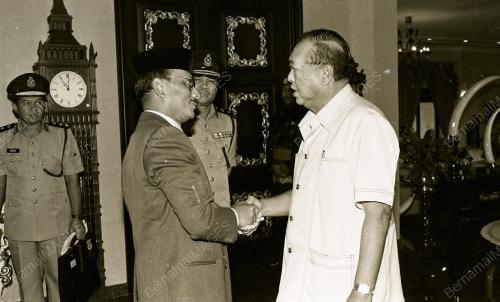 KL05_160190_HANIF_OMAR