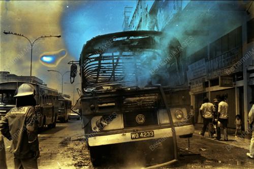 BAS PENUMPANG TERBAKAR