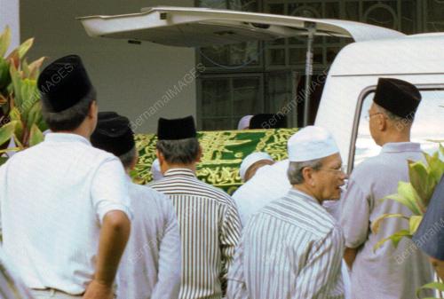 KL05_16022016_HAKIM_JENAZAH_2