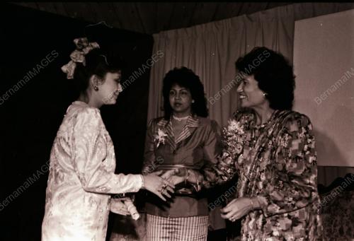 TUNKU NAJIHAH