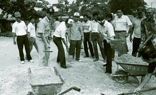 KL05_160690_GOTONG_ROYONG