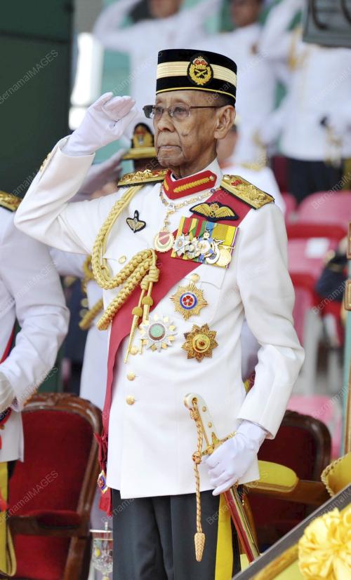 KL05_16112016_AGONG_ATM