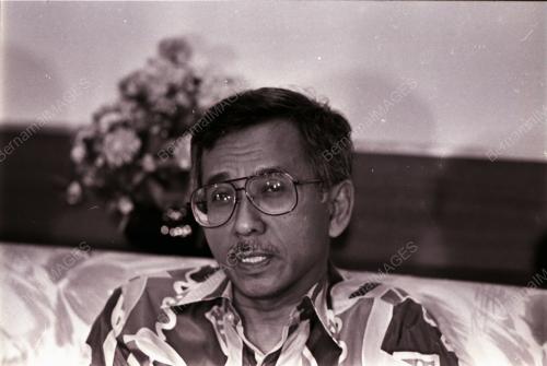 TUN DAIM ZAINUDDIN