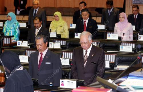 MOHD NAJIB TUN ABDUL RAZAK