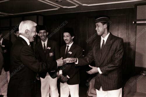 SULTAN AZLAN MUHIBBUDDIN SHAH