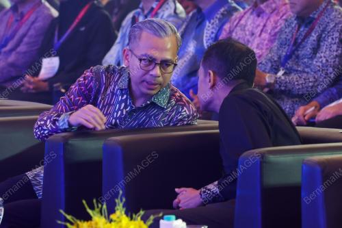 DATUK FAHMI FADZIL