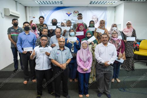 DATUK SERI DR WAN AZIZAH WAN ISMAIL