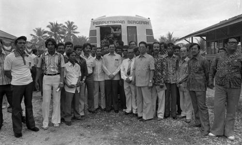 KL05_18022015_ANWAR_RASMI