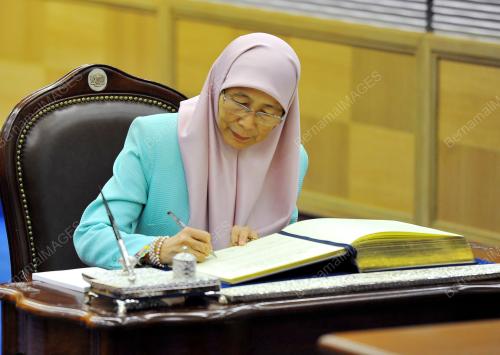 KL05_18052015_PARLIMEN