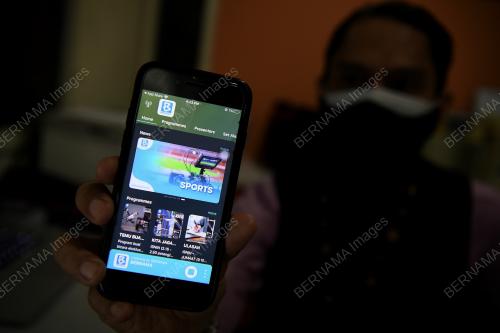 MEMPERKENALKAN APLIKASI BERNAMA