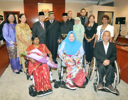 KL05_18112016_SENATOR