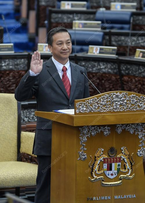 KL05_18112019_ANGKAT_SUMPAH_BN201910012840