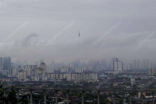 TINJAUAN CUACA HUJAN DI IBU KOTA