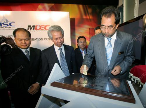 JAMALUDDIN JARJIS