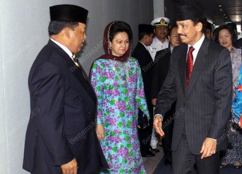 KL05_19022016_AGONG_BRUNEI