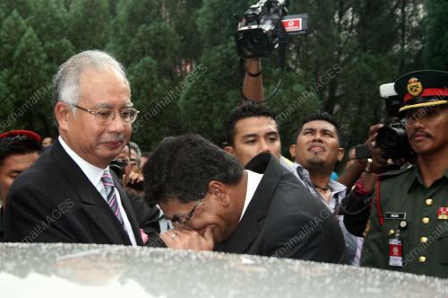 MOHD NAJIB TUN ABDUL RAZAK