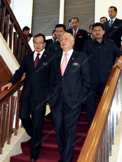 NAJIB TUN ABDUL RAZAK